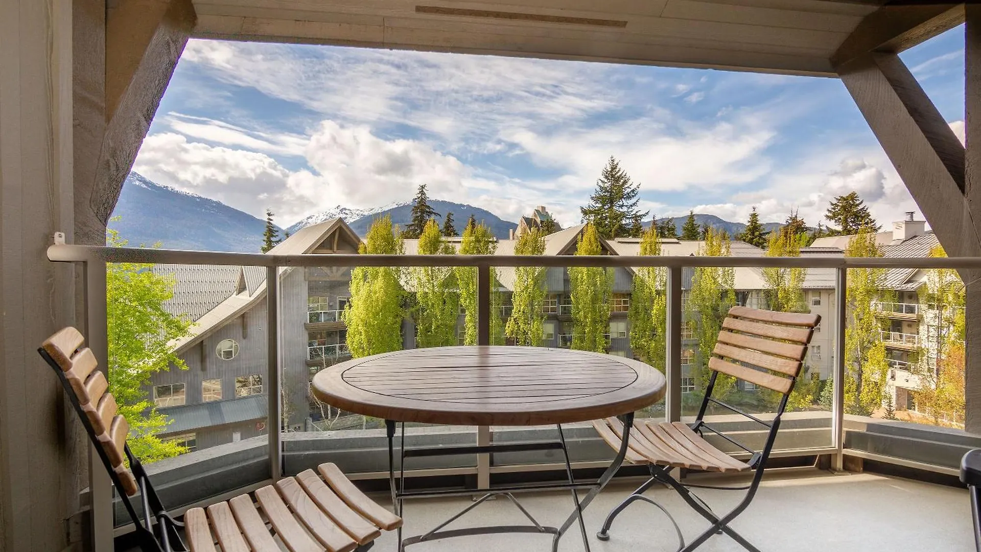 Apartment Aspens Mountain Side Resort Whistler