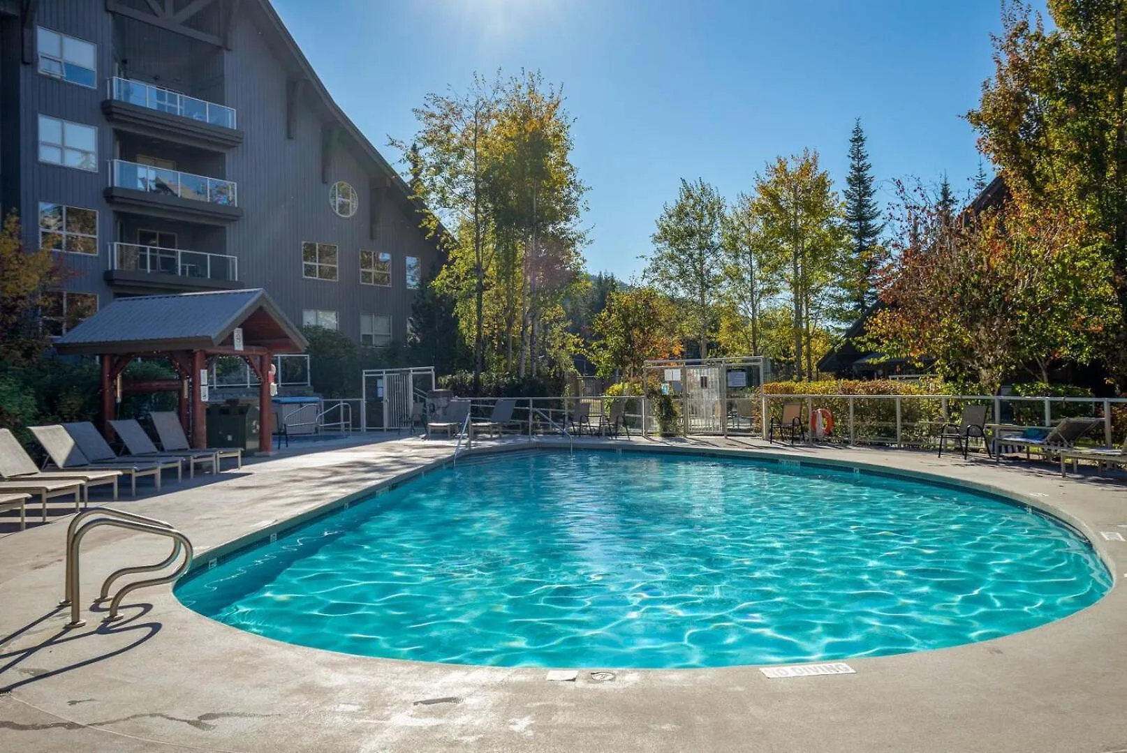 Aspens Mountain Side Resort Whistler Apartment