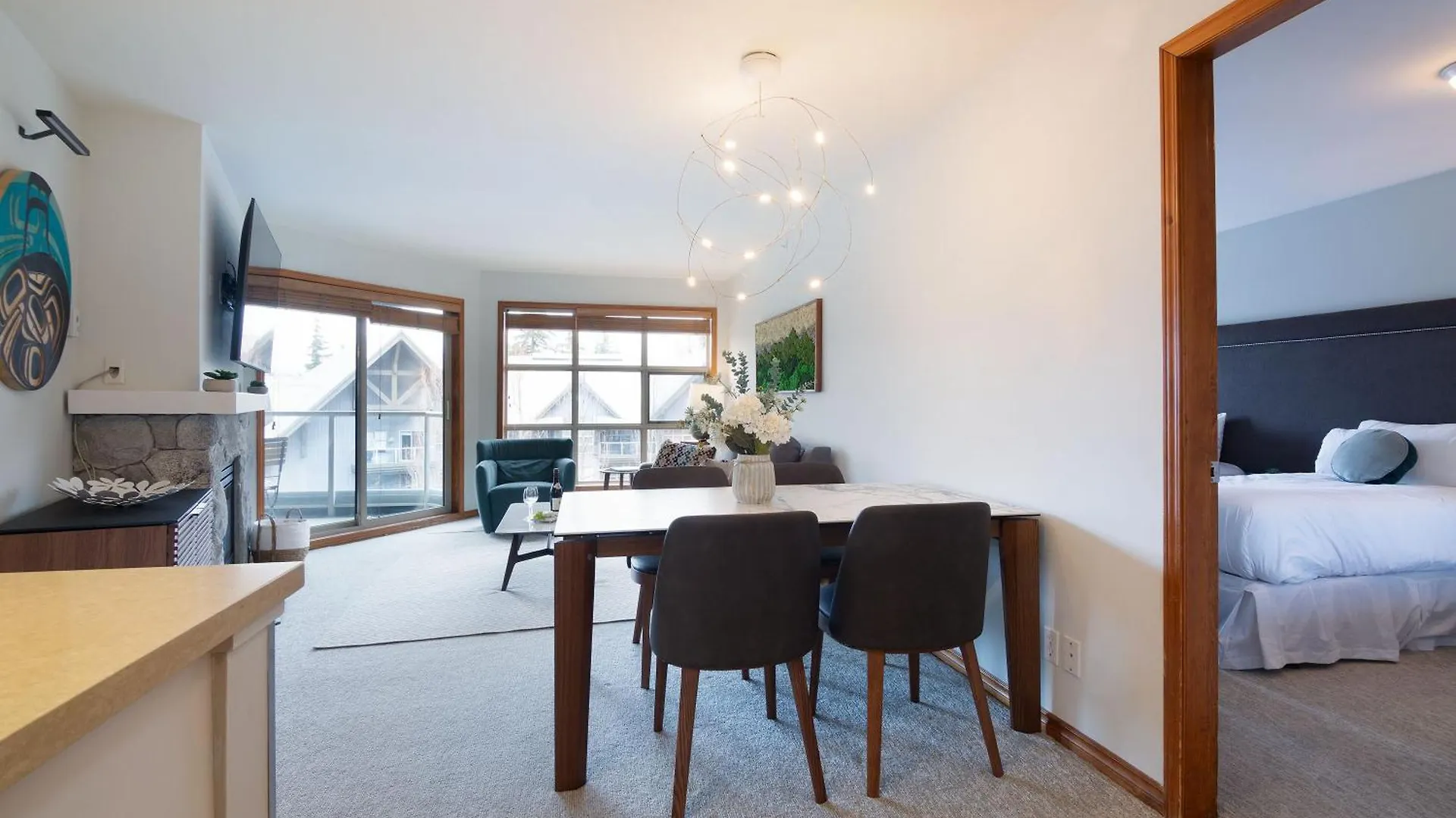 Aspens Mountain Side Resort Whistler Apartment