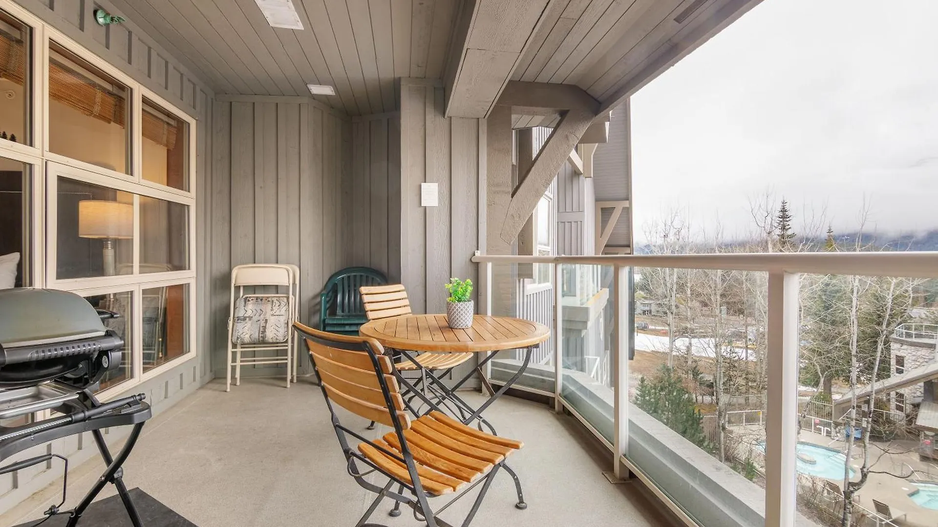 Apartment Aspens Mountain Side Resort Whistler